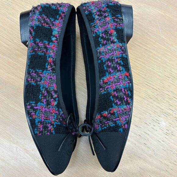 Chanel Tweed  Flats Size 37 / Like New - Picture 3 of 7